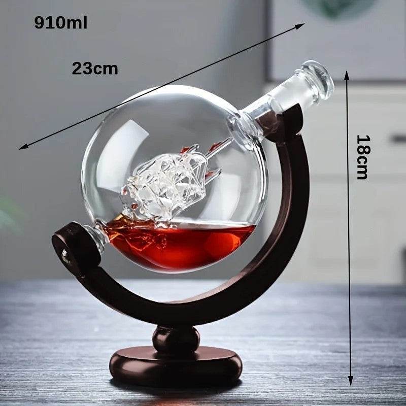Decantador Globo Caravela com 2 Copos e Suporte de Madeira, Carafe - Haustter
