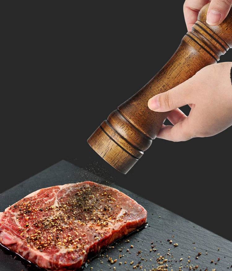 Conjunto de Moedores de Pimenta e Saleiro em Madeira Retrô - Haustter