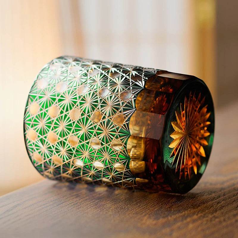 Copo Edo Kiriko com Padrão de Crisântemo - Haustter
