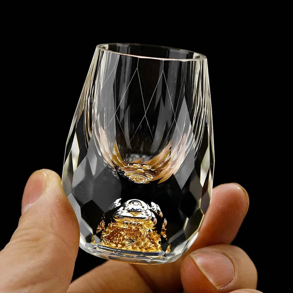 Copo Diamante Luxo com Fundo Duplo e Lascas Douradas para Baijiu, Licor, Cachaça, Tequila e Shots | Haustter