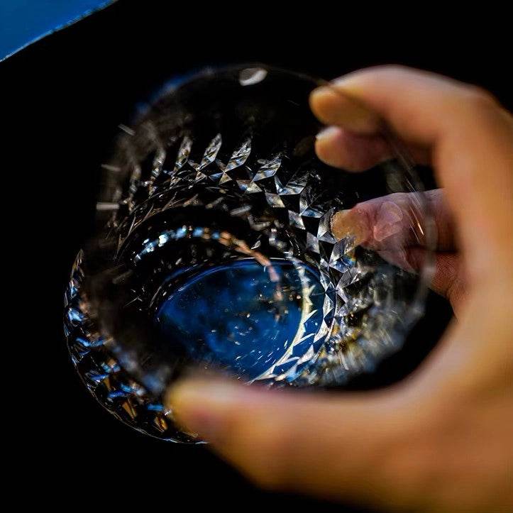 Copo de Whiskey com Entalhe Artesanal de Alto Brilho e Fundo Espesso - Haustter