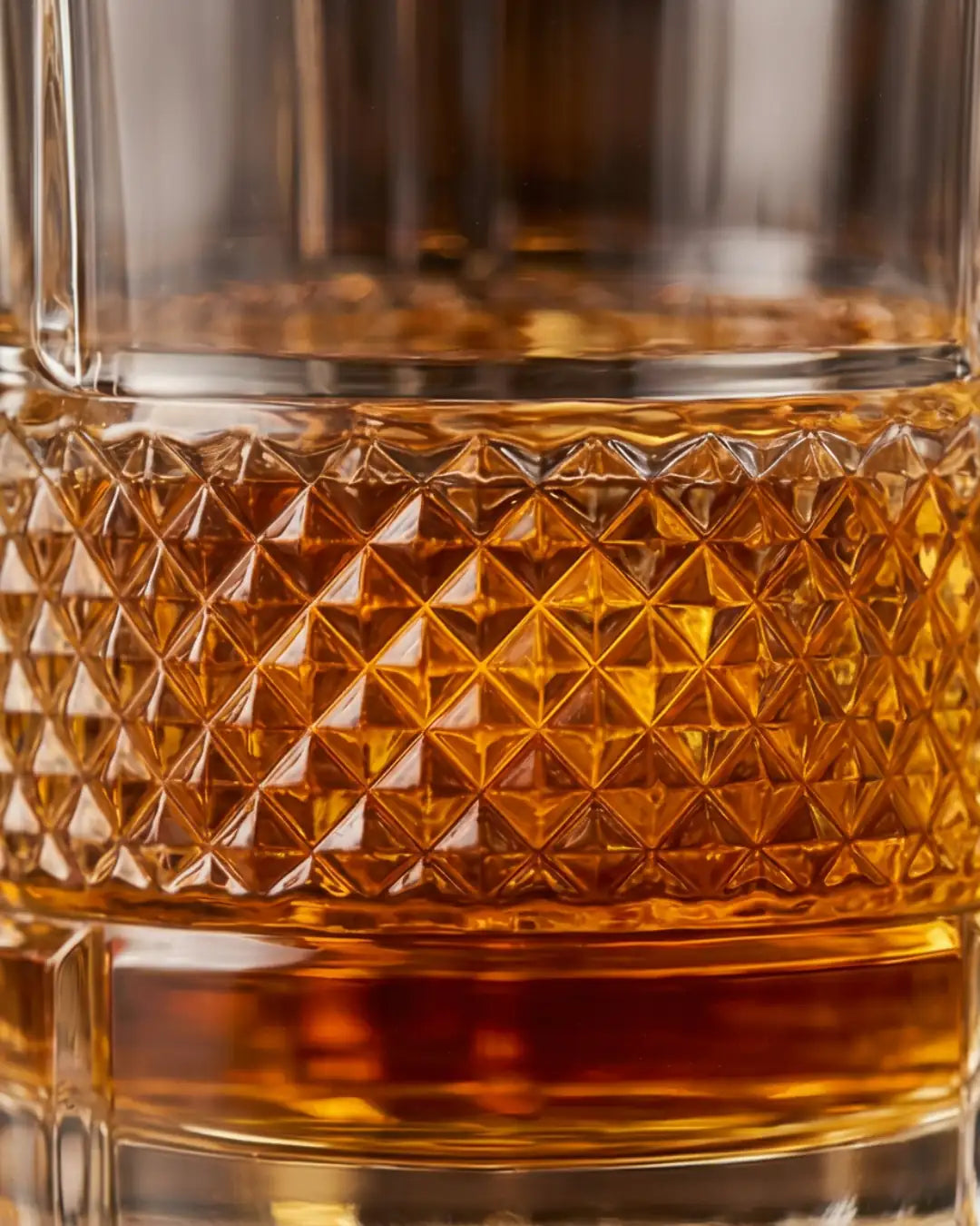 Copo de Whiskey Europeu Luxo Dourado