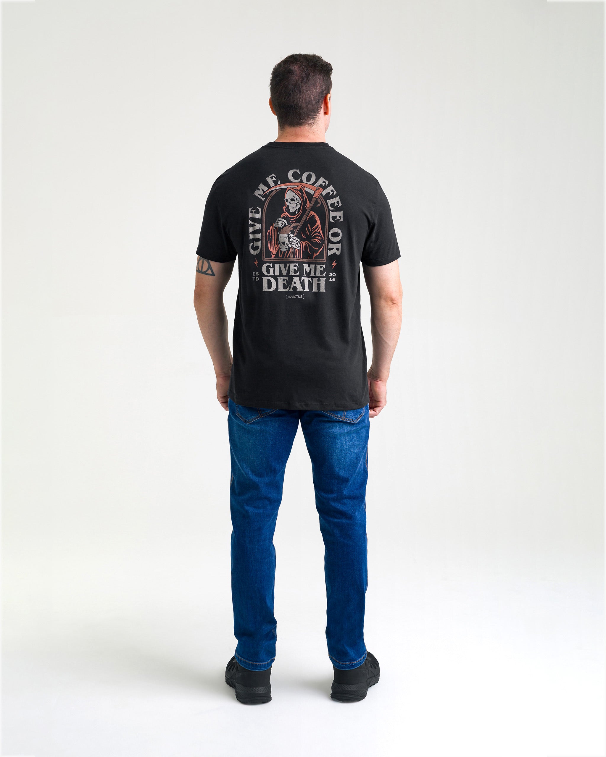 Camiseta Concept Give Me Coffee Masculina - Preta