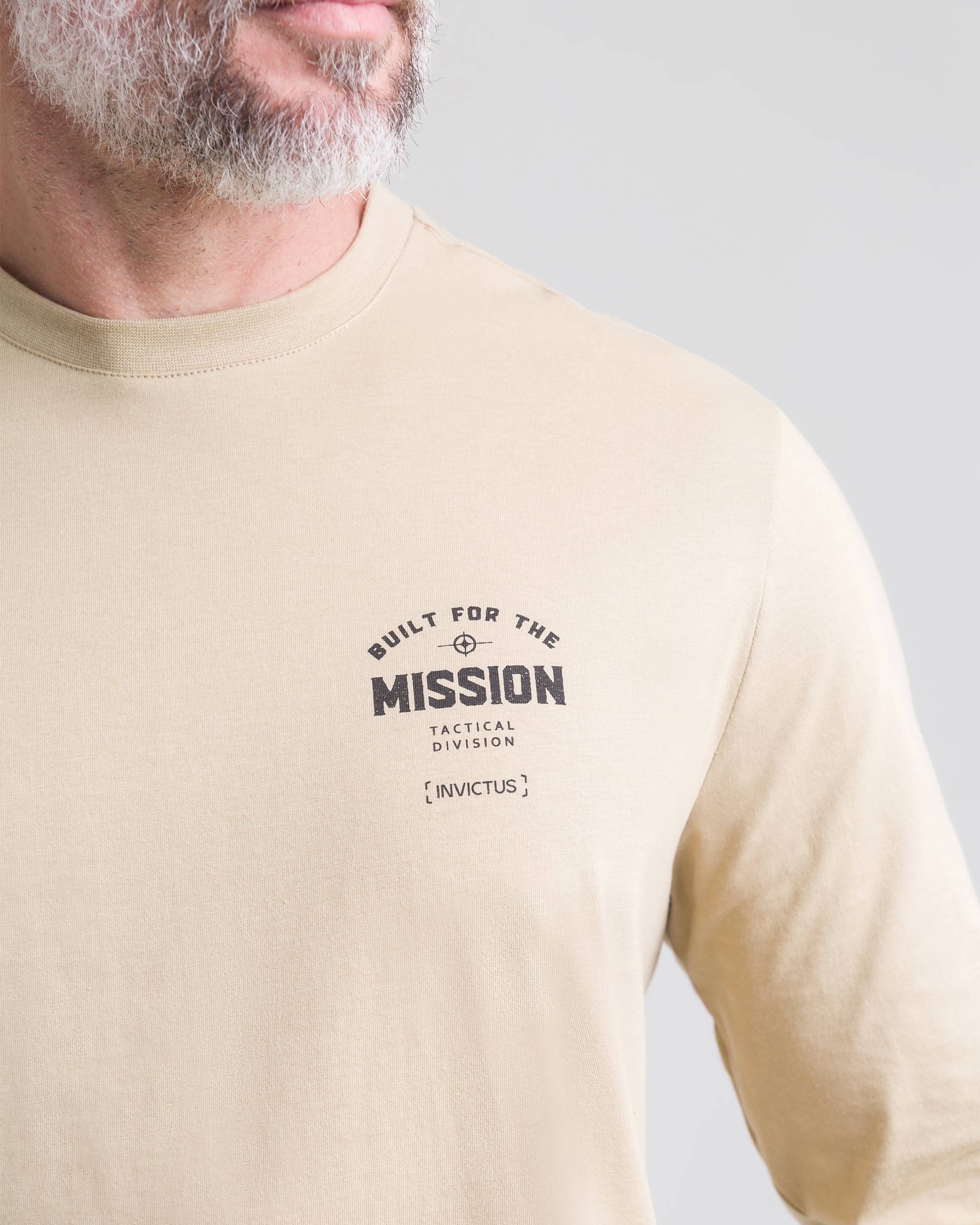 Camiseta Concept On Mission Manga Longa Masculina - Cáqui
