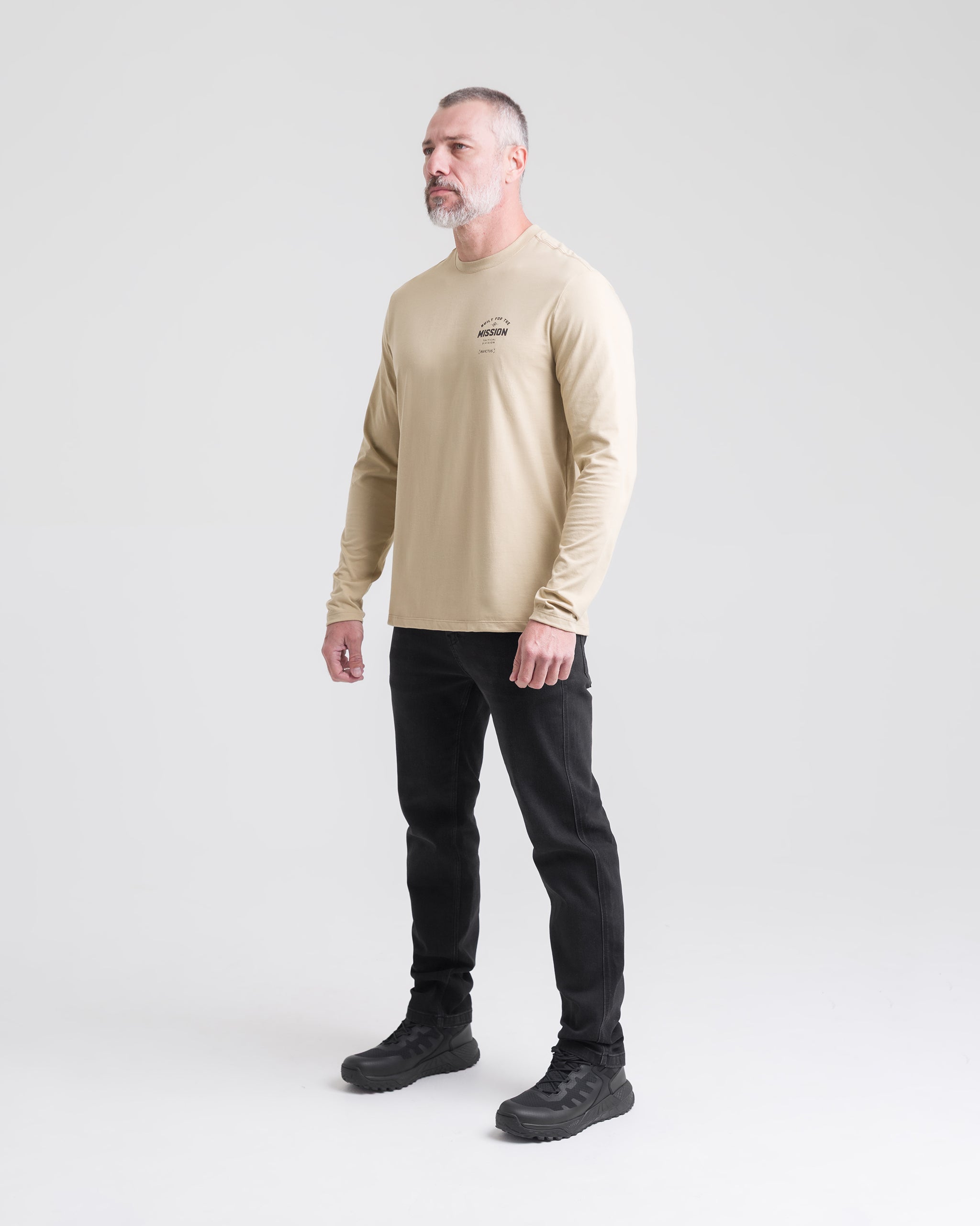 Camiseta Concept On Mission Manga Longa Masculina - Cáqui