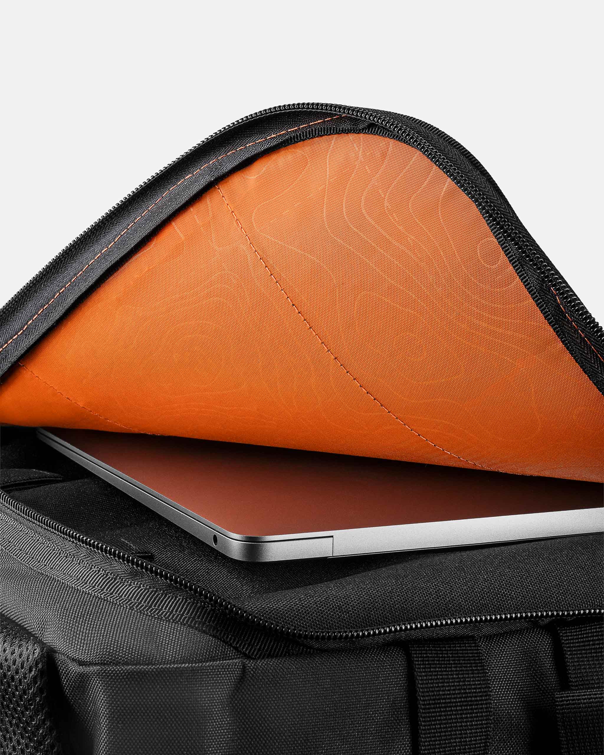 Mochila Assault Urban 10 anos 35L - Preta