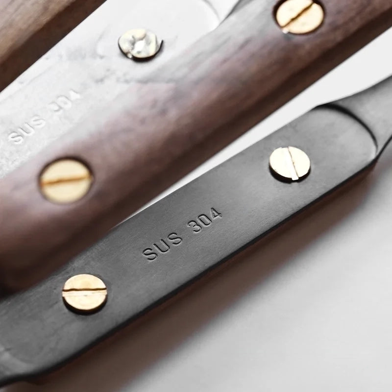 Pinça para churrasco em aço inox e nogueira