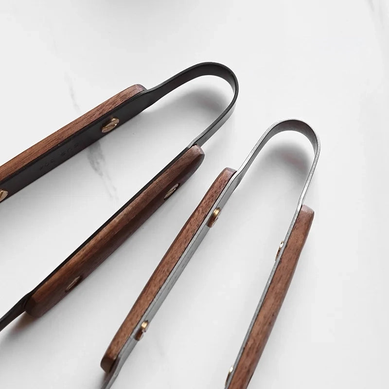 Pinça para churrasco em aço inox e nogueira