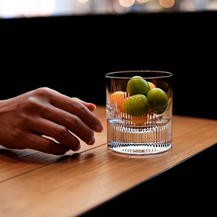 Copo de Whiskey com Entalhe Artesanal de Alto Brilho e Fundo Espesso - Haustter