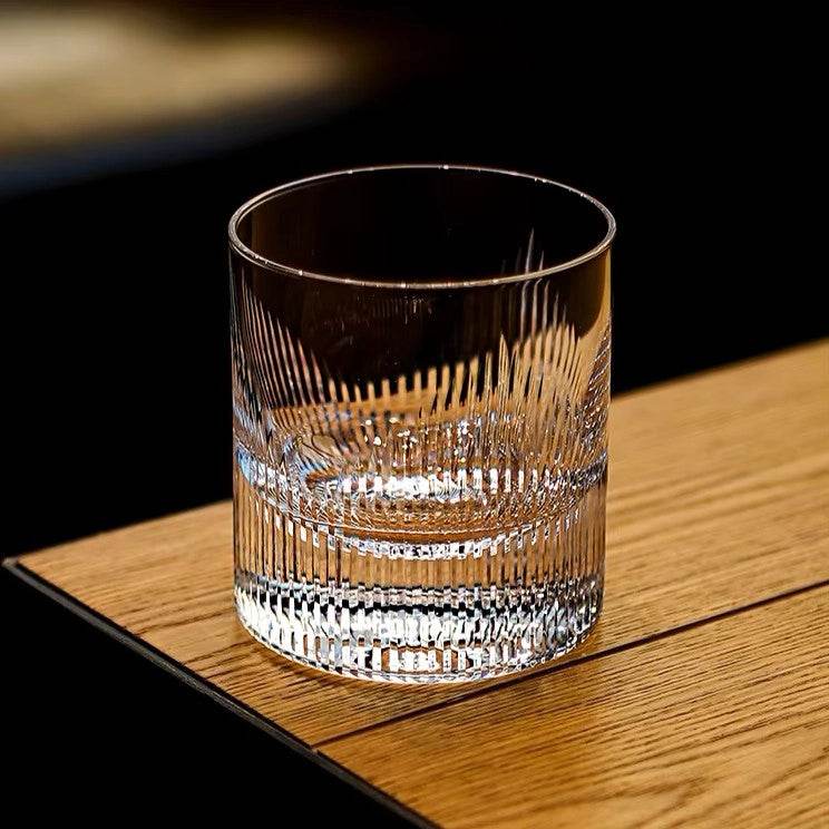 Copo de Whiskey com Entalhe Artesanal de Alto Brilho e Fundo Espesso - Haustter
