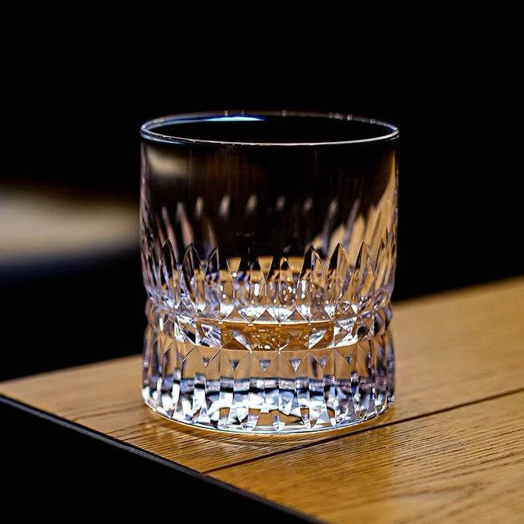 Copo de Whiskey com Entalhe Artesanal de Alto Brilho e Fundo Espesso - Haustter