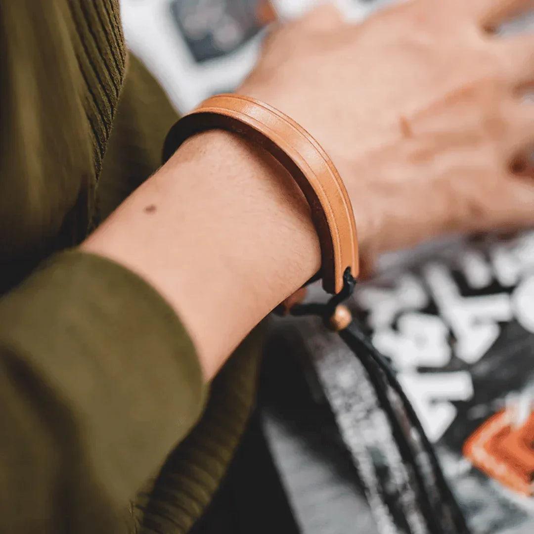 Pulseira Leather Cuff